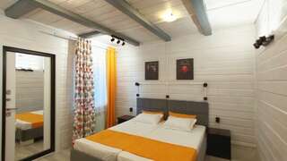 Апартаменты Усадьба в горах Артыбаш Улучшенный двухместный номер Делюкс с 1 кроватью или 2 отдельными кроватями-1