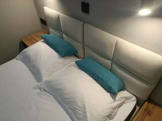 Апартаменты Усадьба в горах Артыбаш Небольшой двухместный номер с 1 кроватью или 2 отдельными кроватями-6